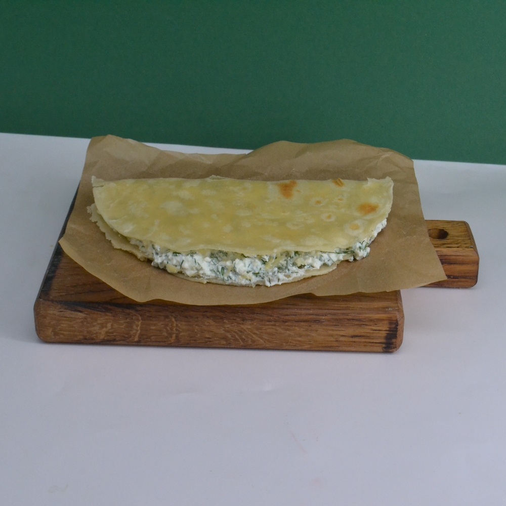 Кыстыбый c творогом и зеленью.